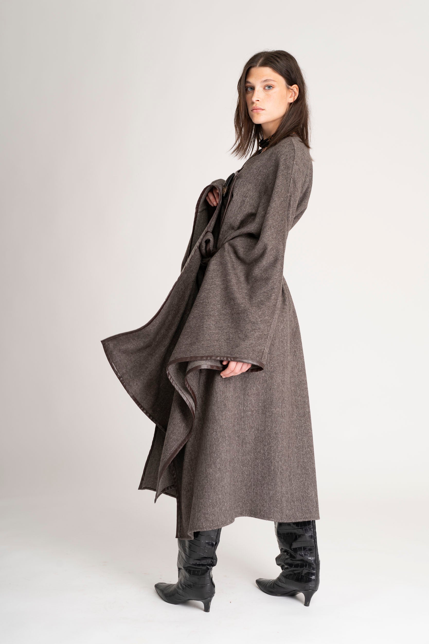 THE OLD FAITHFUL CAPE