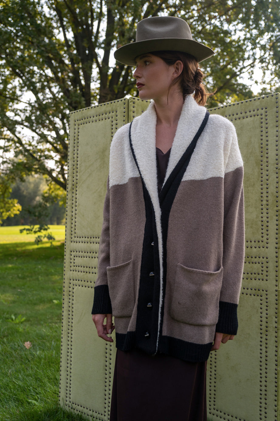 A FALL EVENING CARDIGAN