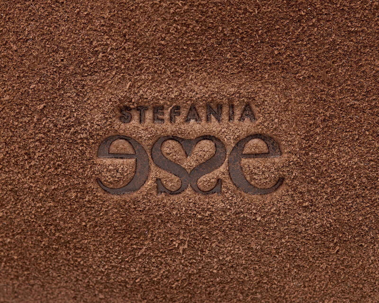 The Essenza bucket bag chocolate